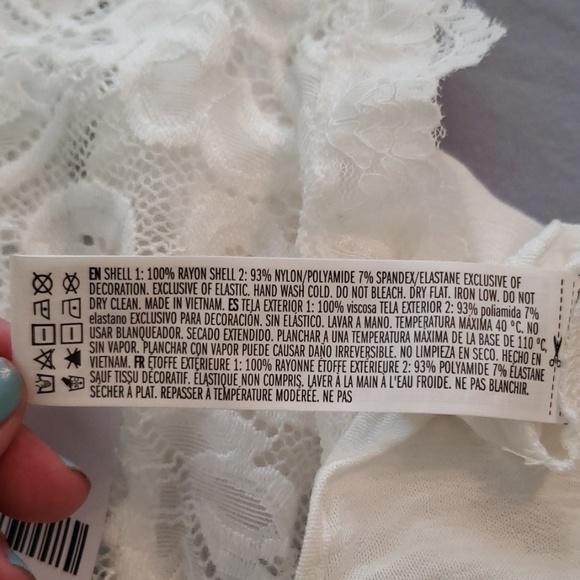 Forever 21 Cropped Woven Top - Picture 5 of 5